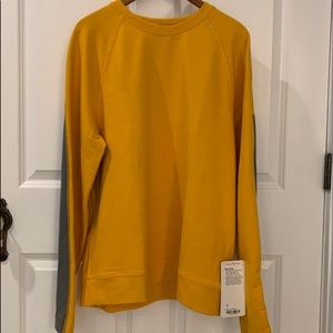 New Men’s Lululemon long sleeve crew